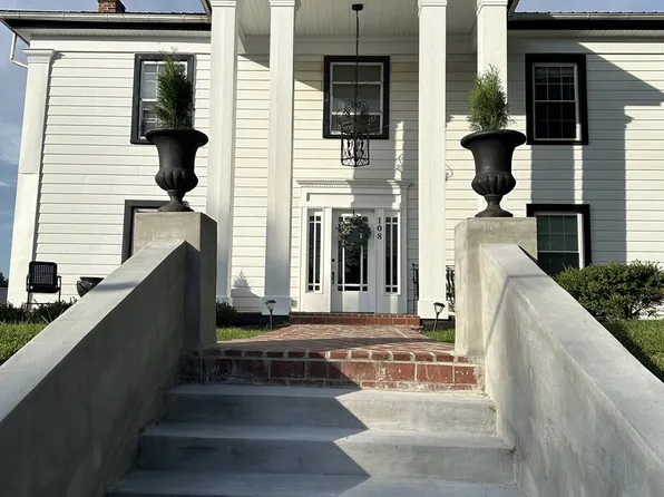 (undisclosed Address), Christiansburg, VA 24073