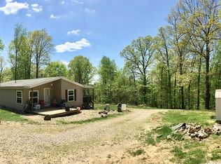 2810 E Pottawatomie Rd, Bloomfield, IN 47424