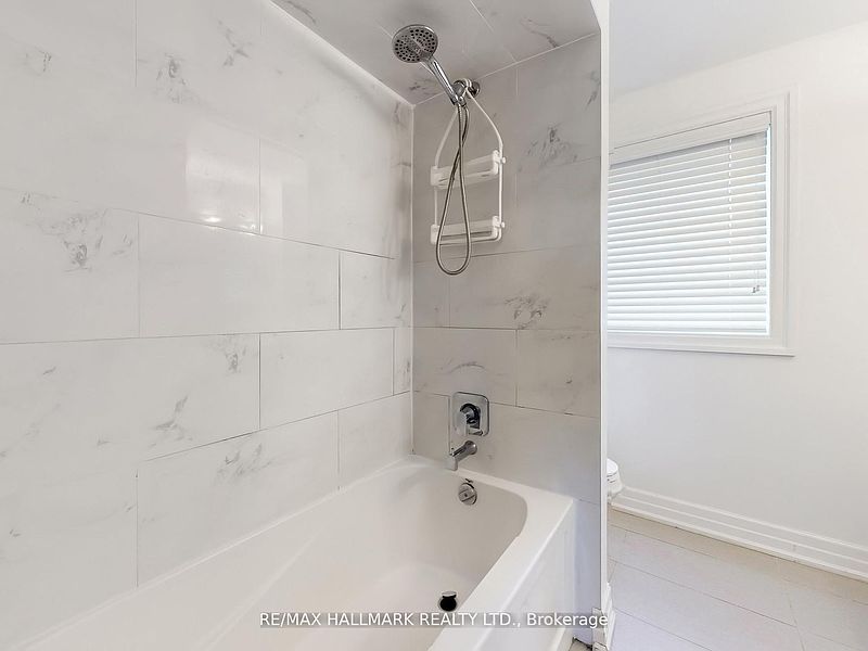 Toronto House for rent - 5 Bedrooms — photo 30