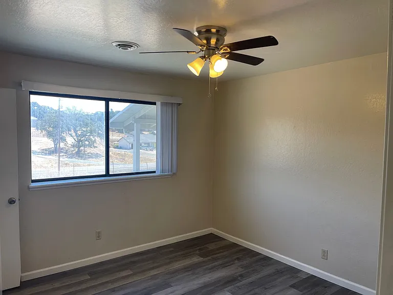 7846 Jenny Lind Rd #B — Photo 21