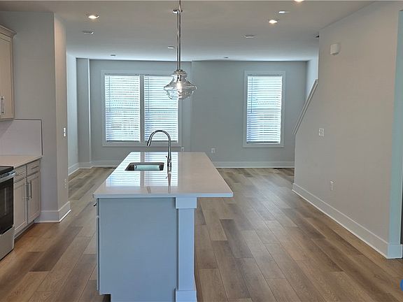 5th image of 10147 Blue Wing Ln