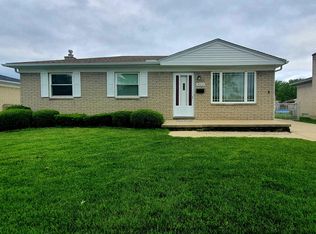 20225 Garden Ct, Roseville, MI 48066