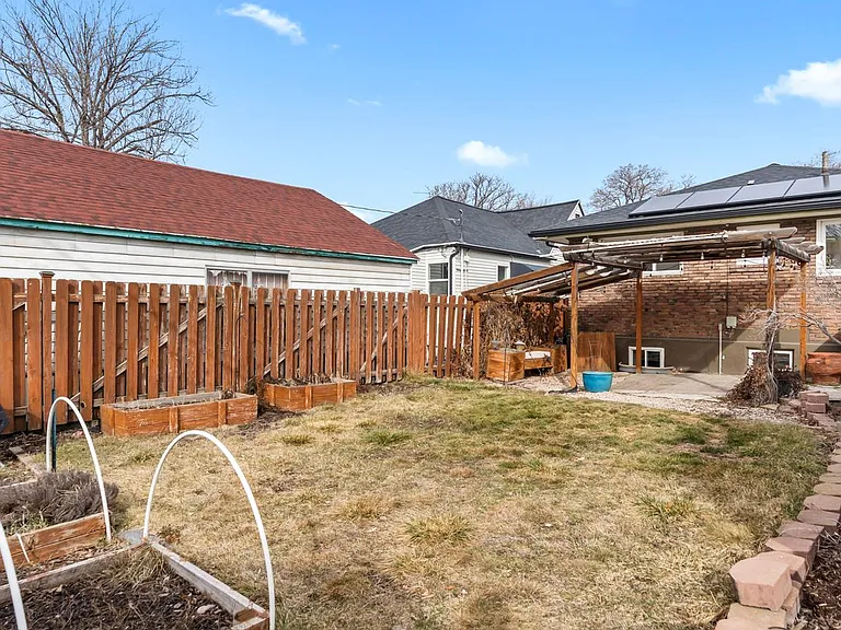 668 E Bryan Ave — Photo 21