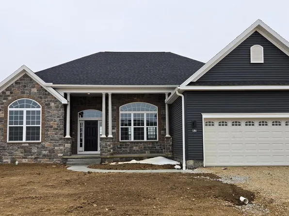 92 Red Stone Ln #40, Hanover, PA 17331