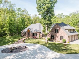 9802 N Glen Dr, Mooresville, IN 46158