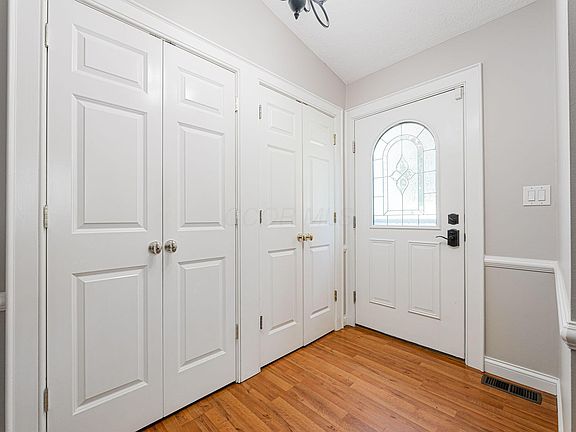 3rd image of 5570 Shannon Heights Blvd