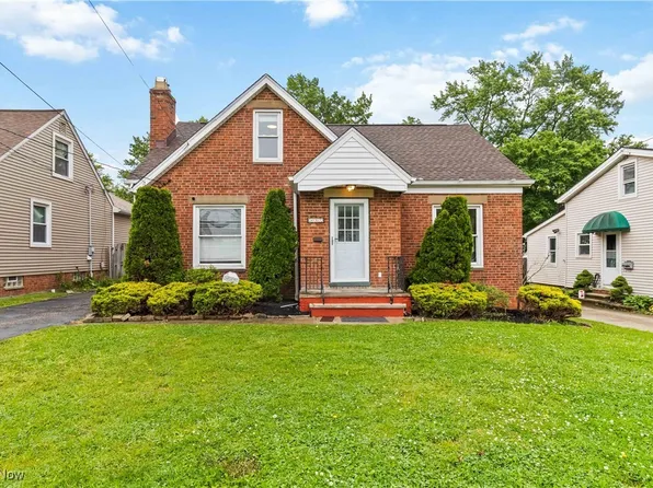 1307 Lander Rd, Mayfield Heights, OH 44124