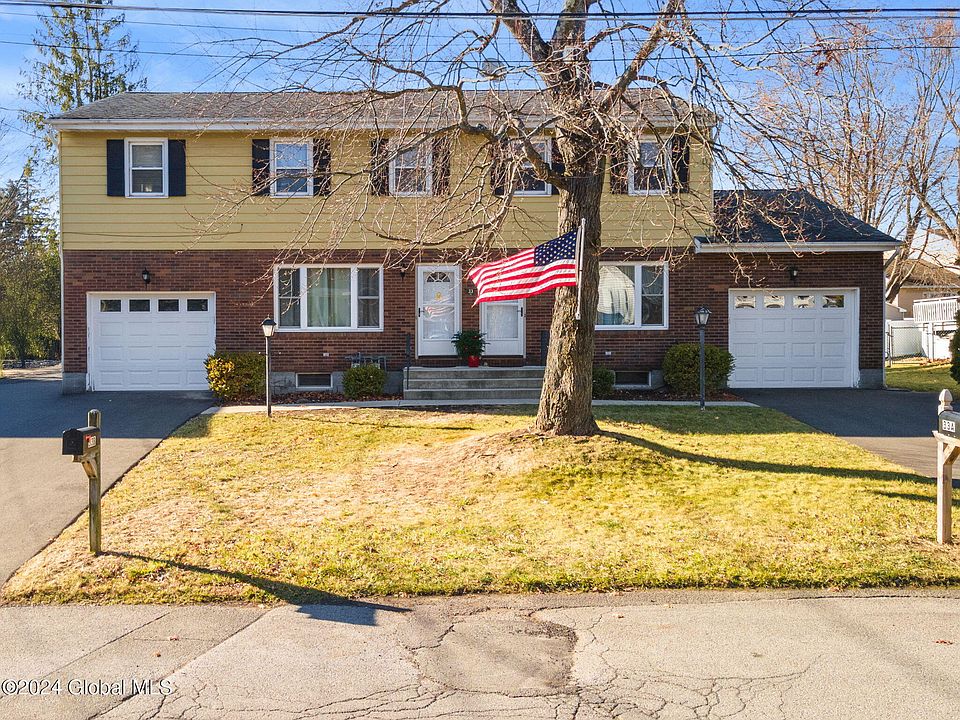 1st image of 33 Ledgewood Drive