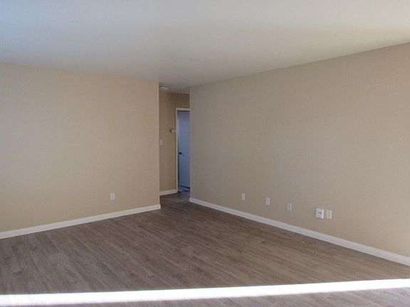 5th image of 3747 Tanglewood Way