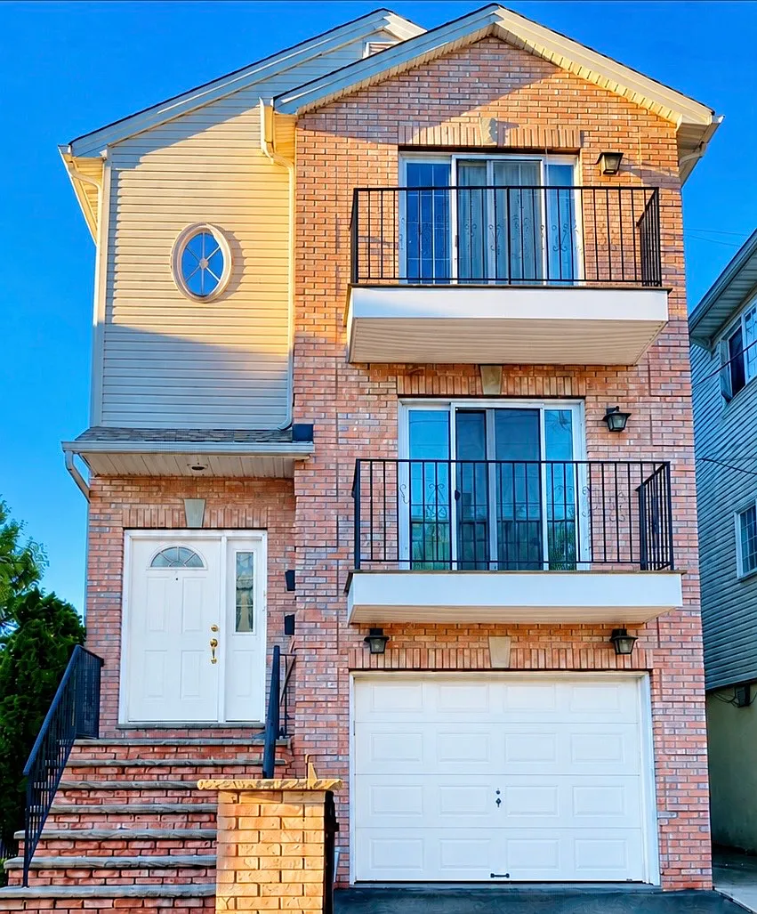 3 bed, 1400 sqft, $3,200 — Photo 1