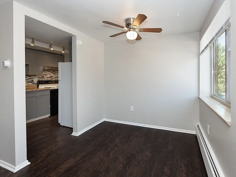 Dexter Street Apartments — Photo 29