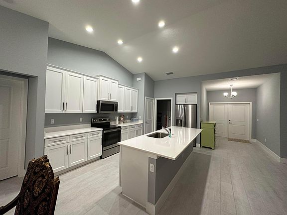 2nd image of 18063 MURCOTT Boulevard