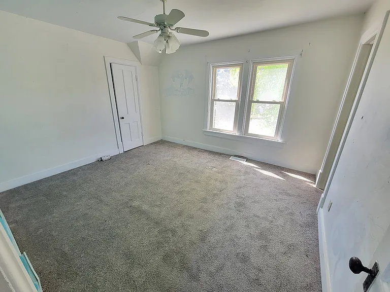 710 Maplewood Rd #1 — Photo 5