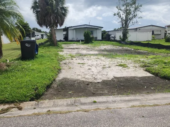 306 50th Avenue Plz E, Bradenton, FL 34203