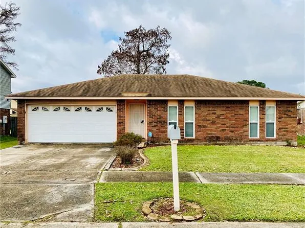 2476 Paige Janette Dr, Harvey, LA 70058