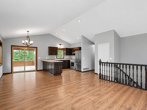 5th image of 4660 Country Cir