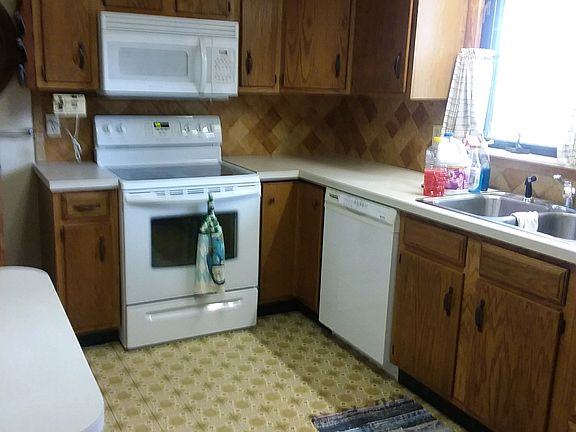 3rd image of 1601 S 11th St