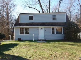 34 Prospect St, Paramus, NJ 07652