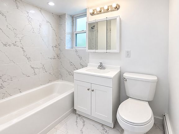 3rd image of 85 Front St Floor 1
