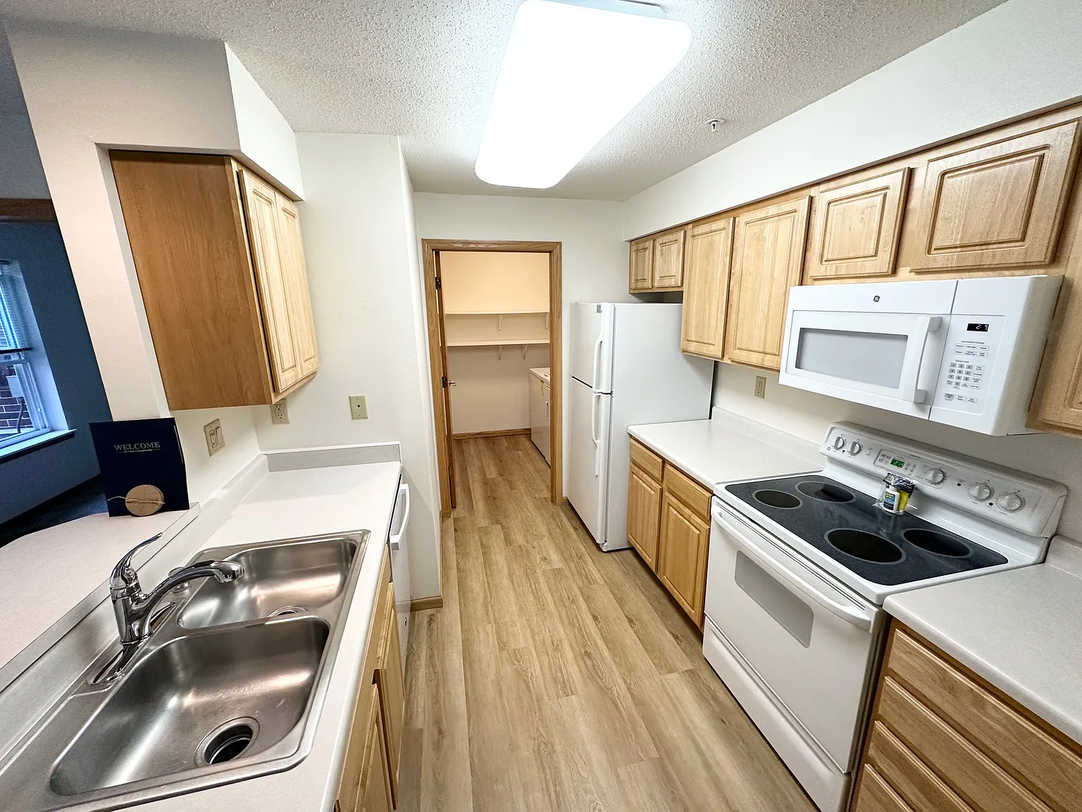 1 bed, 1120 sqft, $1,895 — Photo 3