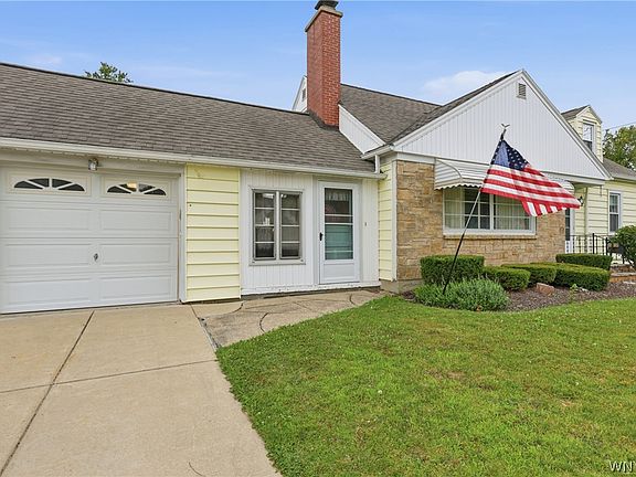 3rd image of 251 E Prospect Ave