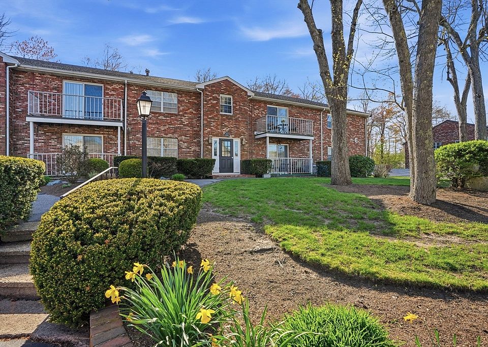 1st image of 16 Kingswood Dr #2