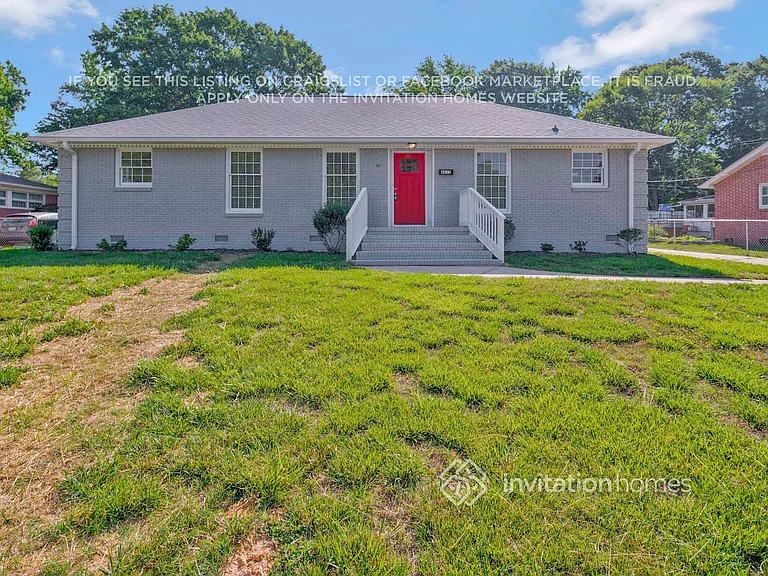 4213 Gladstone Ln — Photo 2