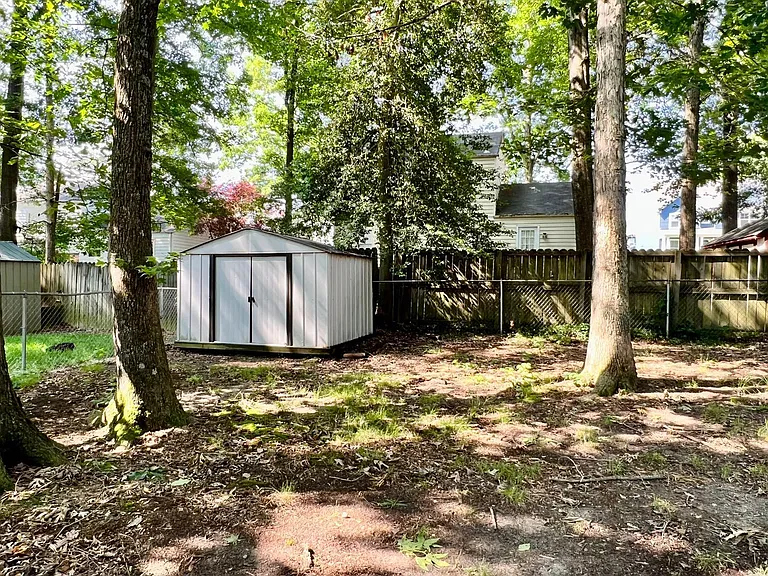 10101 Bayham Dr — Photo 22
