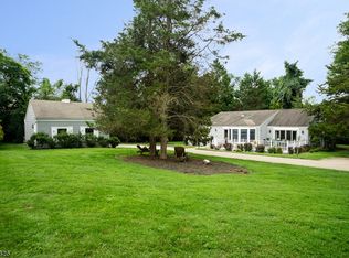 4 Maple Dr, Warren, NJ 07059