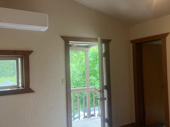 6515 Myers Rd E APT 1, Bonney Lake, WA 98391