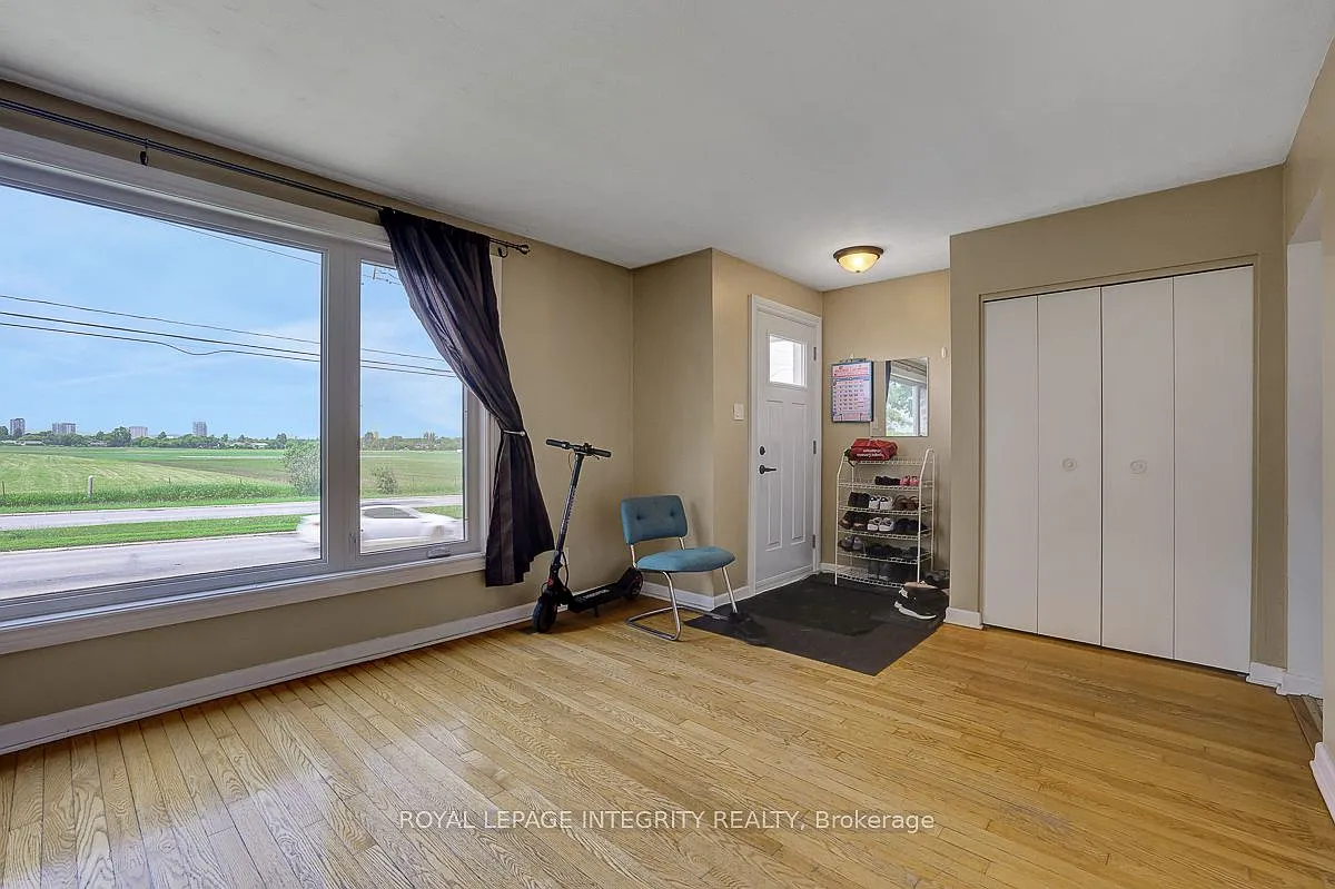 3 bed, $2,450 — Photo 4
