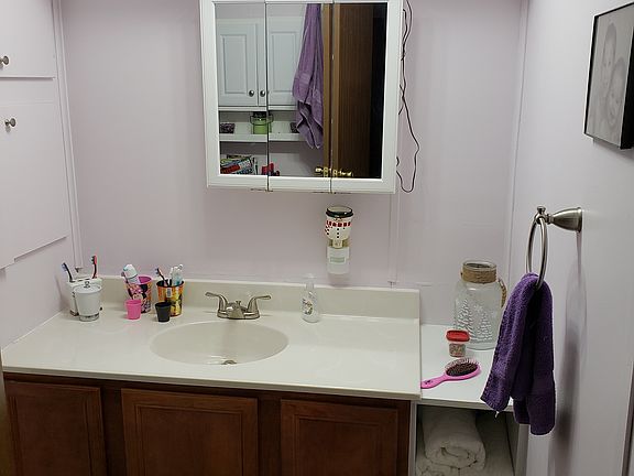4th image of 3 Cedar Ln