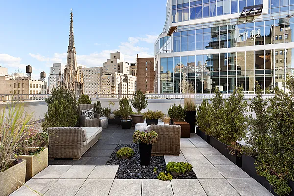 Sold by Compass | media 9