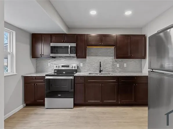 10776 Spring Garden Dr, Saint Louis, MO 63137