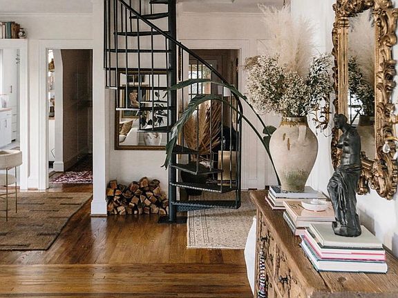 Entry way