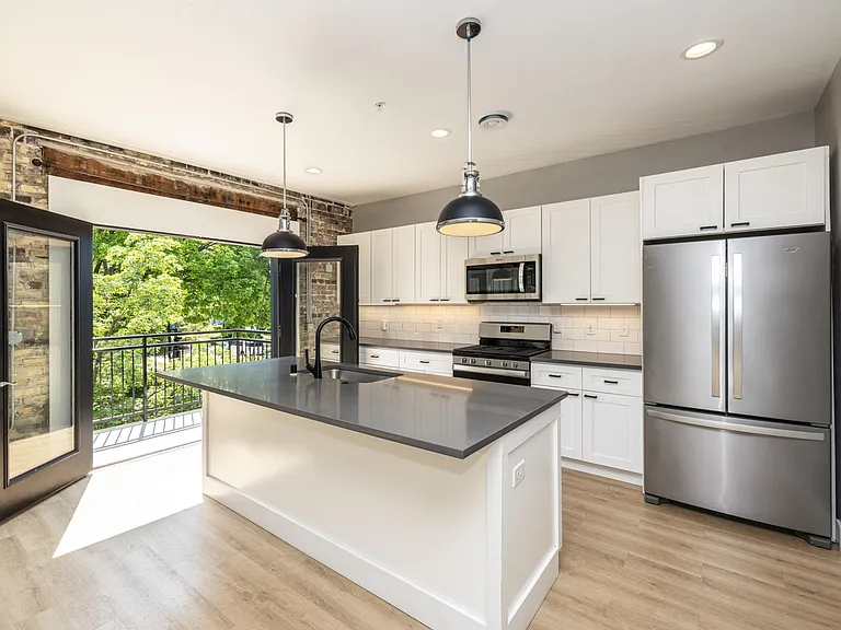 4003 N Downer Ave #B — Photo 3