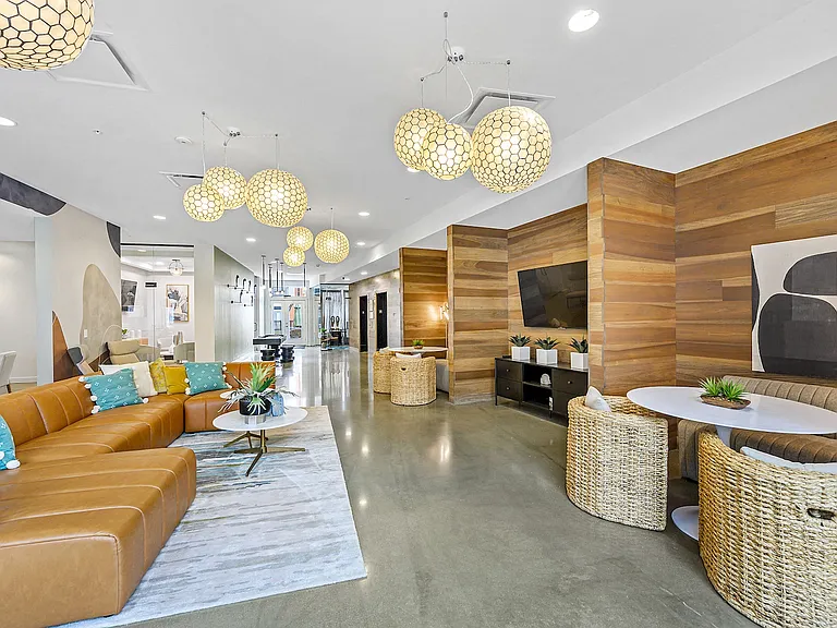 Liberty Center Apartments — Photo 31