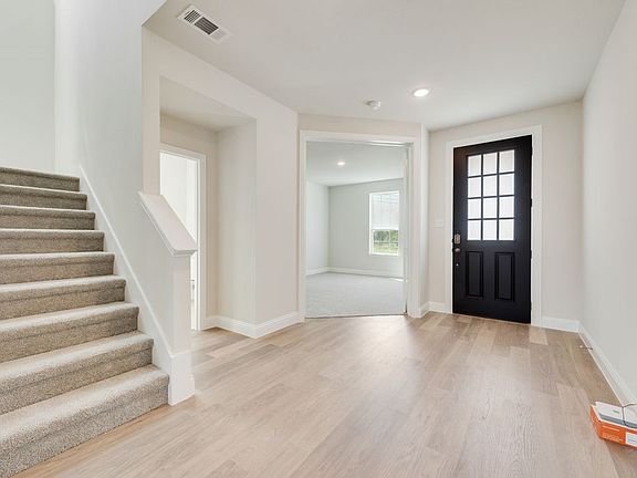 5th image of 505 Marcus Ln
