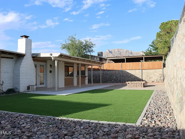 6704 La Cadena Dr — Photo 33