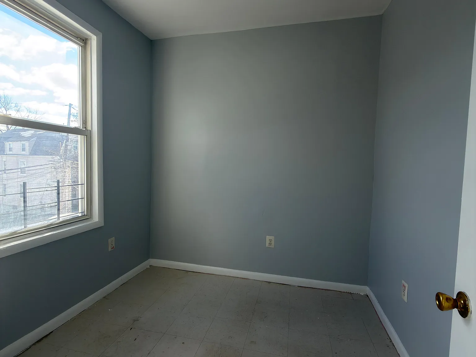 3 bed, $2,000 — Photo 4