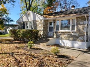 3810 Round Meadow Ln, Hatboro, PA 19040