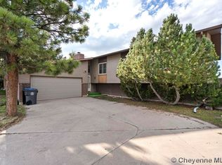 208 Ferguson Ave, Cheyenne, WY 82009