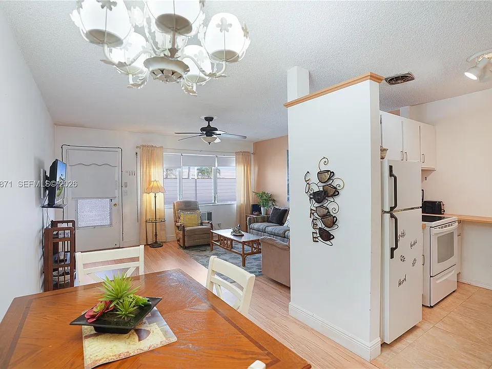 820 SW 11th Ave #18B