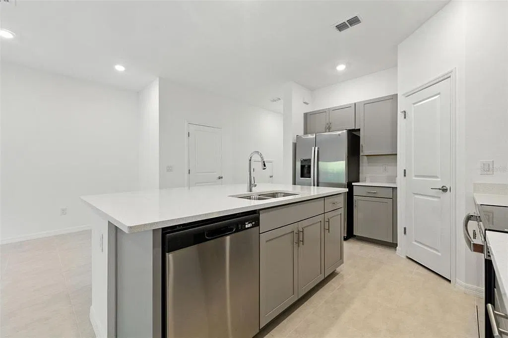 2111 Hallier Cove — Photo 3