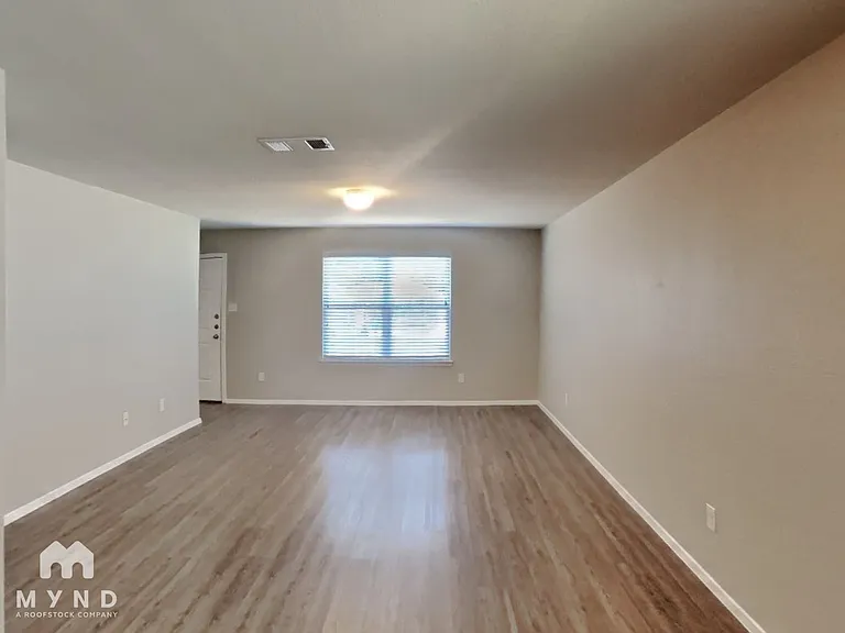 9527 Apple Ridge Ln — Photo 5