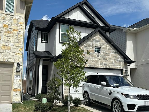 3rd image of 2934 Park Hill Ln