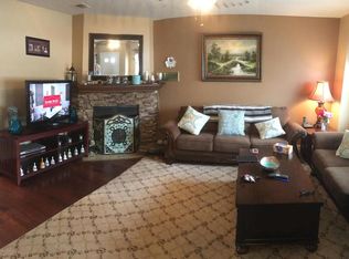 35 Horseshoe Ct, Tinton Falls, NJ 07753