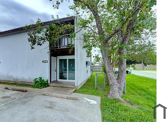 613 Jackson Ave — Photo 9