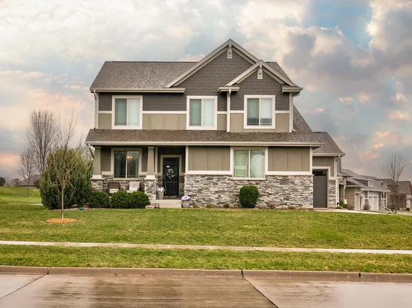 14308 Oakwood Dr, Urbandale, IA 50323