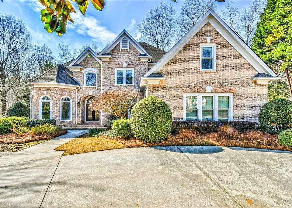 2674 Nutwood Trce